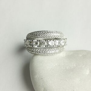 CZ half eternity band ring in Sterling Silver size 9 🆕